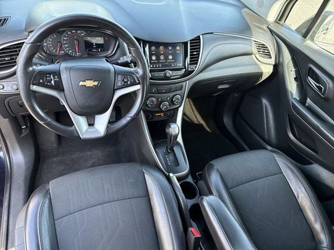 Certified 2022 Chevrolet Trax LT w/ Sport Edition AWD/4WD image 17
