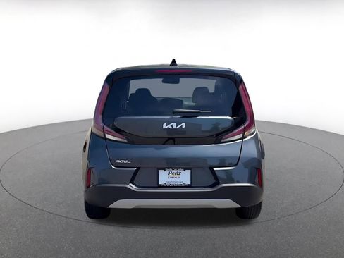 Used 2025 Kia Soul LX w/ LX Technology Package FWD image 12