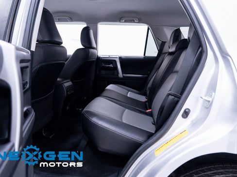 Used 2021 Toyota 4Runner SR5 Premium image 38