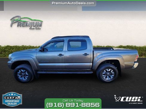 Used 2014 Toyota Tacoma PreRunner image 2