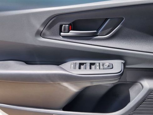 New 2026 Toyota Prius LE FWD image 19
