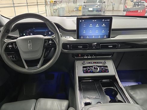 Used 2021 Lincoln Aviator Reserve w/ Equipment Group 210A image 3