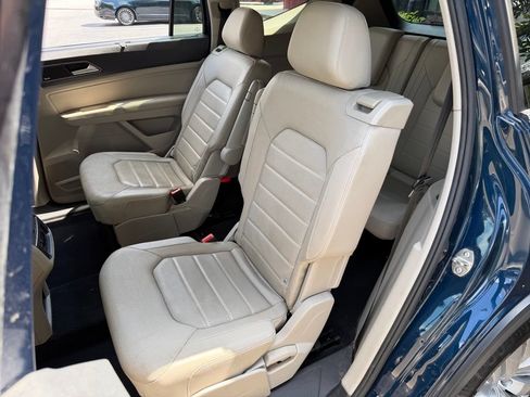 Used 2018 Volkswagen Atlas SEL Premium AWD/4WD image 32