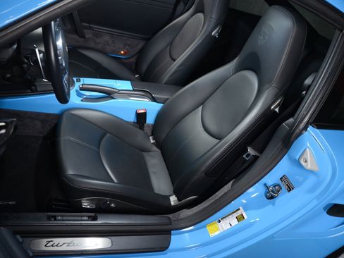 Used 2011 Porsche 911 Turbo S AWD/4WD image 4