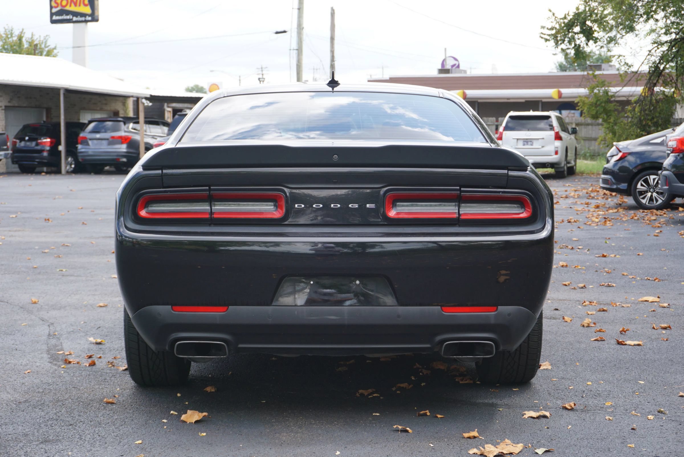 Used 2016 Dodge Challenger R/T Scat Pack w/ Leather Interior Group RWD image 6