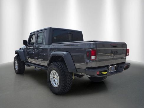 Used 2024 Jeep Gladiator Sport AWD/4WD image 5
