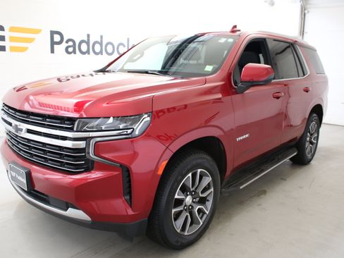 Used 2021 Chevrolet Tahoe LT image 3
