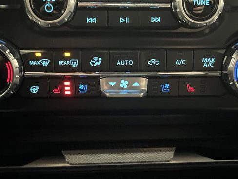 Used 2024 Ford F250 Platinum image 8