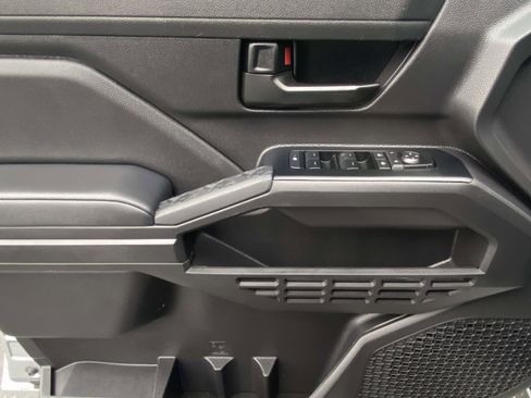 Used 2025 Toyota Tacoma SR image 15