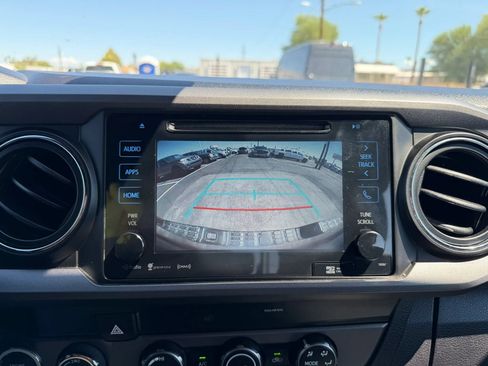 Used 2019 Toyota Tacoma TRD Sport w/ Technology Package AWD/4WD image 25