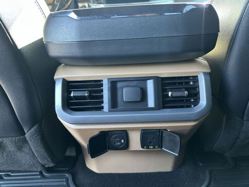 Used 2022 Ford F150 Lariat AWD/4WD image 43