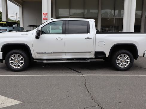 New 2025 Chevrolet Silverado 2500 High Country w/ Technology Package image 7