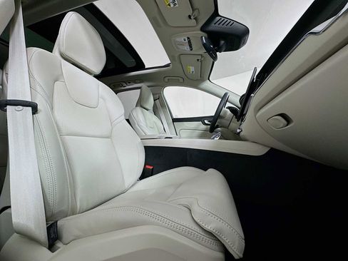 New 2026 Volvo XC60 B5 Ultra w/ Climate Package PRO image 27