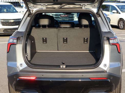 Used 2026 Chevrolet Equinox RS w/ Convenience Package III FWD image 32