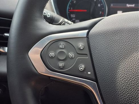 Used 2023 Chevrolet Traverse RS AWD/4WD image 13