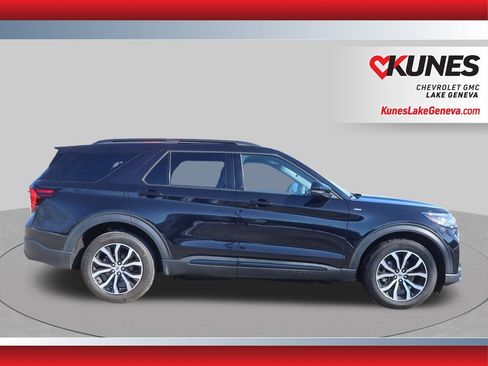 Used 2025 Ford Explorer ST-Line AWD/4WD image 11