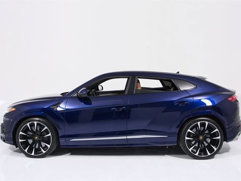 Used 2022 Lamborghini Urus AWD/4WD image 5