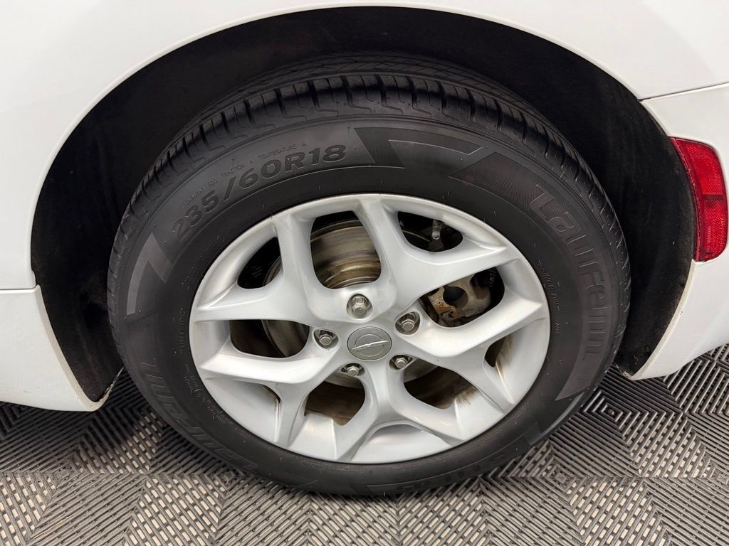 Used 2018 Chrysler Pacifica Touring-L Plus w/ Advanced Safetytec Group FWD image 20