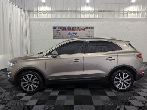 Used 2019 Lincoln MKC Reserve w/ MKC Climate Package AWD/4WD image 2