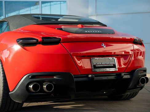 Used 2024 Ferrari Roma Spider image 13
