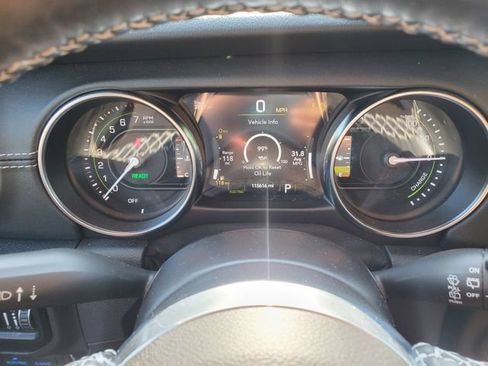 Used 2021 Jeep Wrangler Unlimited Sahara w/ Cold Weather Group AWD/4WD image 23