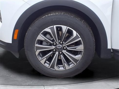 Used 2025 Buick Envision Preferred image 21