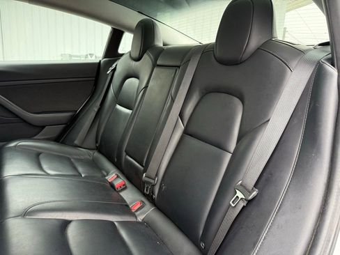Used 2021 Tesla Model 3 Standard Range Plus image 12