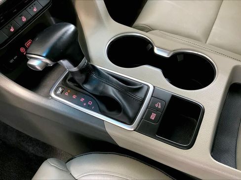 Used 2019 Kia Sportage EX w/ EX Premium Package FWD image 16