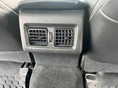 Used 2018 Toyota Camry XSE image 39