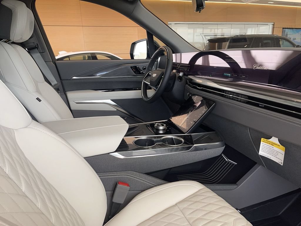 New 2026 Cadillac Escalade IQ Luxury 1 w/ LPO, Floor Liner Package AWD/4WD image 41