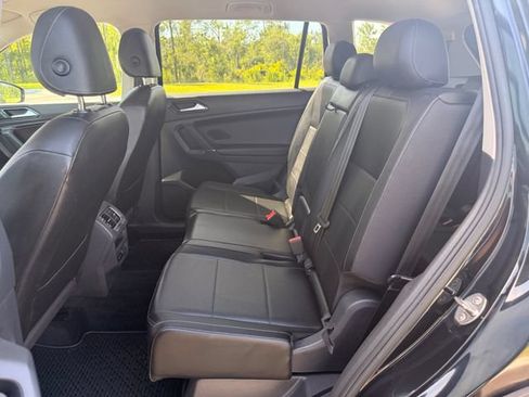 Used 2018 Volkswagen Tiguan SE FWD image 7