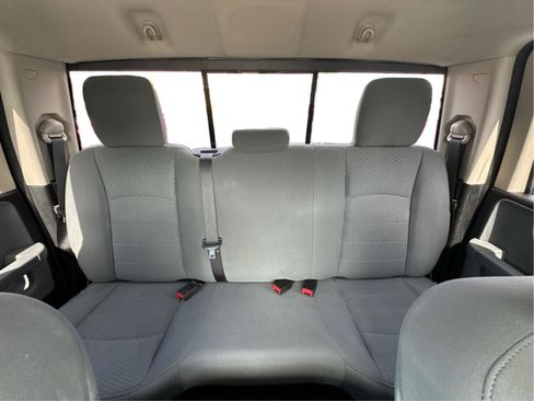 Used 2017 RAM 1500 Classic SLT AWD/4WD image 17