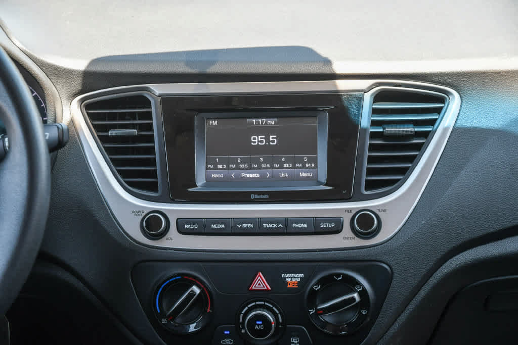Used 2018 Hyundai Accent SE FWD image 11