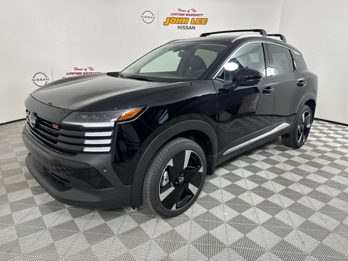 New 2026 Nissan Kicks SR image 1