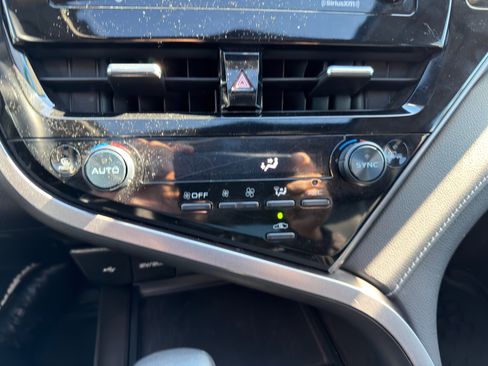 Used 2023 Toyota Camry SE w/ Convenience Package image 30