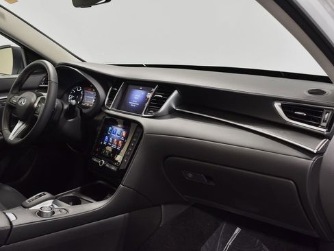 Certified 2025 INFINITI QX50 Luxe image 31