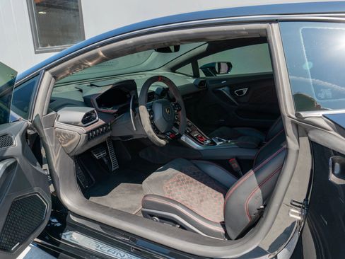 Used 2019 Lamborghini Huracan LP 580-2 image 45