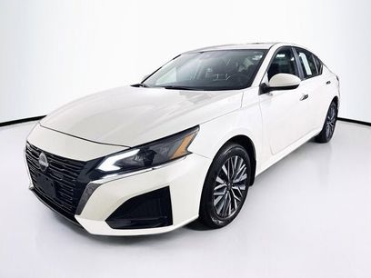 Used 2024 Nissan Altima 2.5 SV w/ SV Premium Package