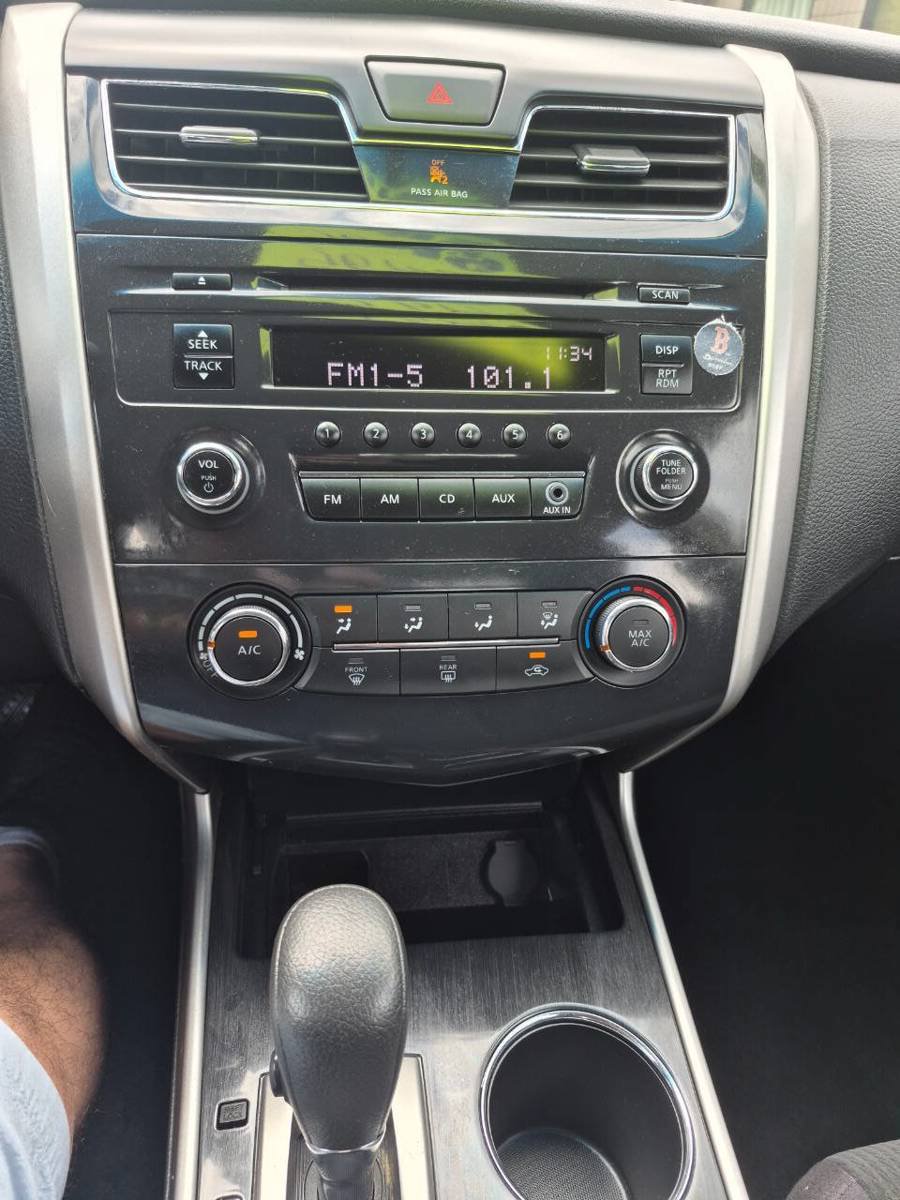 Used 2013 Nissan Altima 2.5 S FWD image 12