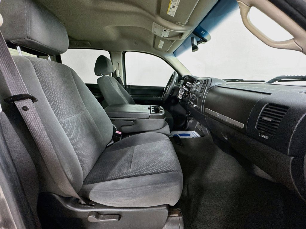 Used 2008 Chevrolet Silverado 1500 LT w/ Power Pack Plus RWD image 32
