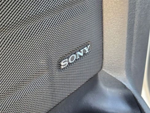 Used 2014 Ford F150 Limited image 13