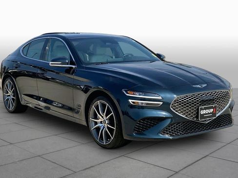 Used 2025 Genesis G70 2.5T RWD image 3