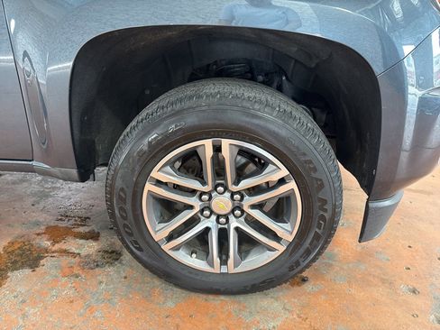 Used 2019 Chevrolet Colorado LT image 10