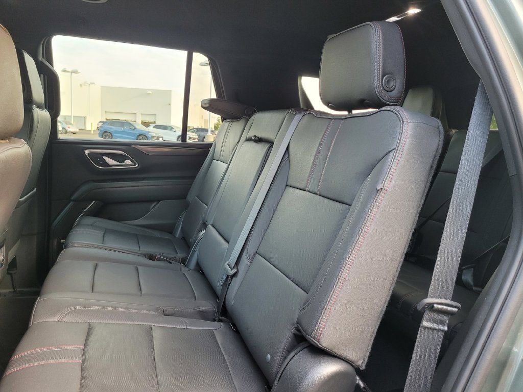 Used 2023 Chevrolet Tahoe RST w/ Sport Performance Package AWD/4WD image 15