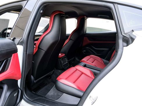 Used 2022 Porsche Taycan RWD image 41