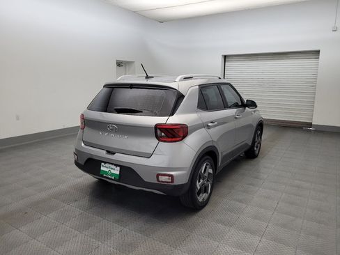 Used 2023 Hyundai Venue SEL w/ Cargo Package FWD image 9