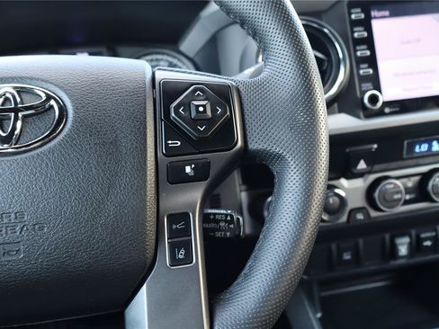 Used 2023 Toyota Tacoma TRD Sport AWD/4WD image 17
