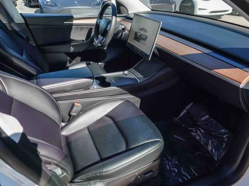 Used 2023 Tesla Model Y Performance image 14