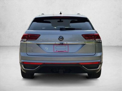 Used 2023 Volkswagen Atlas Cross Sport SE FWD image 6