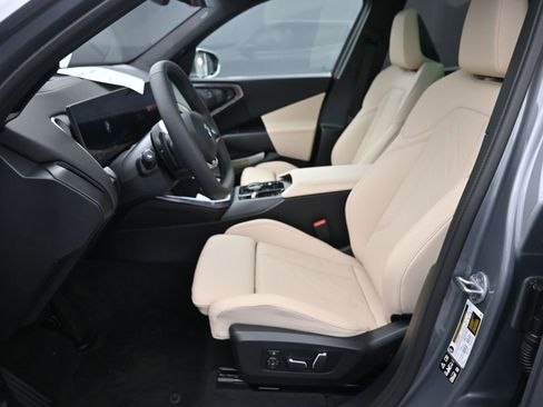 Used 2025 BMW X3 xDrive30i w/ Premium Package image 12